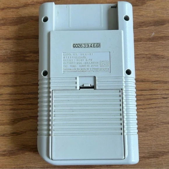 Working 1989 Original Gameboy with games Alleway and Tennis